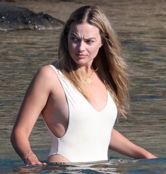 Margot Robbie In A White Swimsuit With Her Husband On Vacation In Sifnos ("Barbie" In Greece)