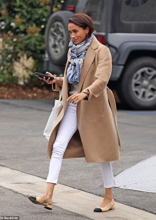 Meghan Markle With An Anti-stress Patch In The US (Harry In Japan Misses His Wife)