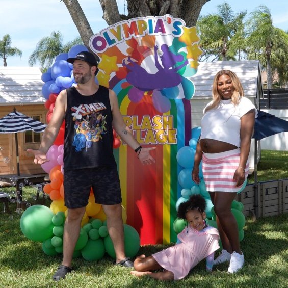 Serena Williams With Her Husband And Daughter Revealed The Gender Of The Unborn Baby At A Drone Party