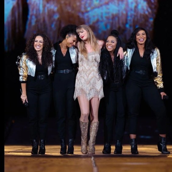 Taylor Swift Handed Out $55 Million In Bonuses To All The People Who Work On Her Tour