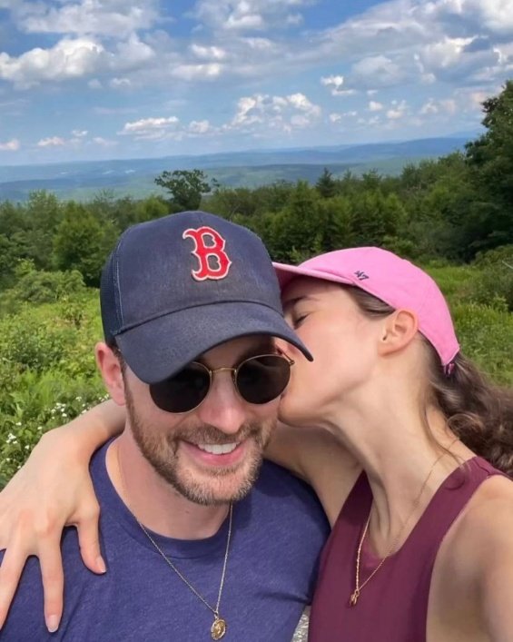 Chris Evans Married 26-year-old Alba Baptista (Captain America Got Married)