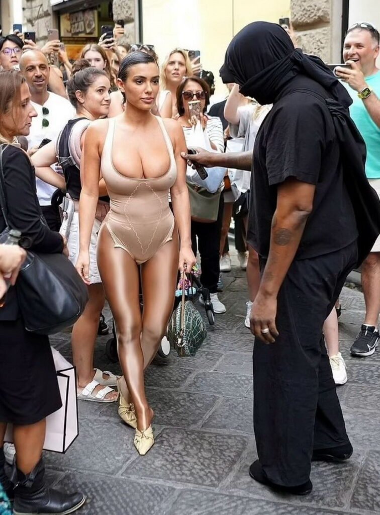 Kanye West's Wife Again In Provocative Styling