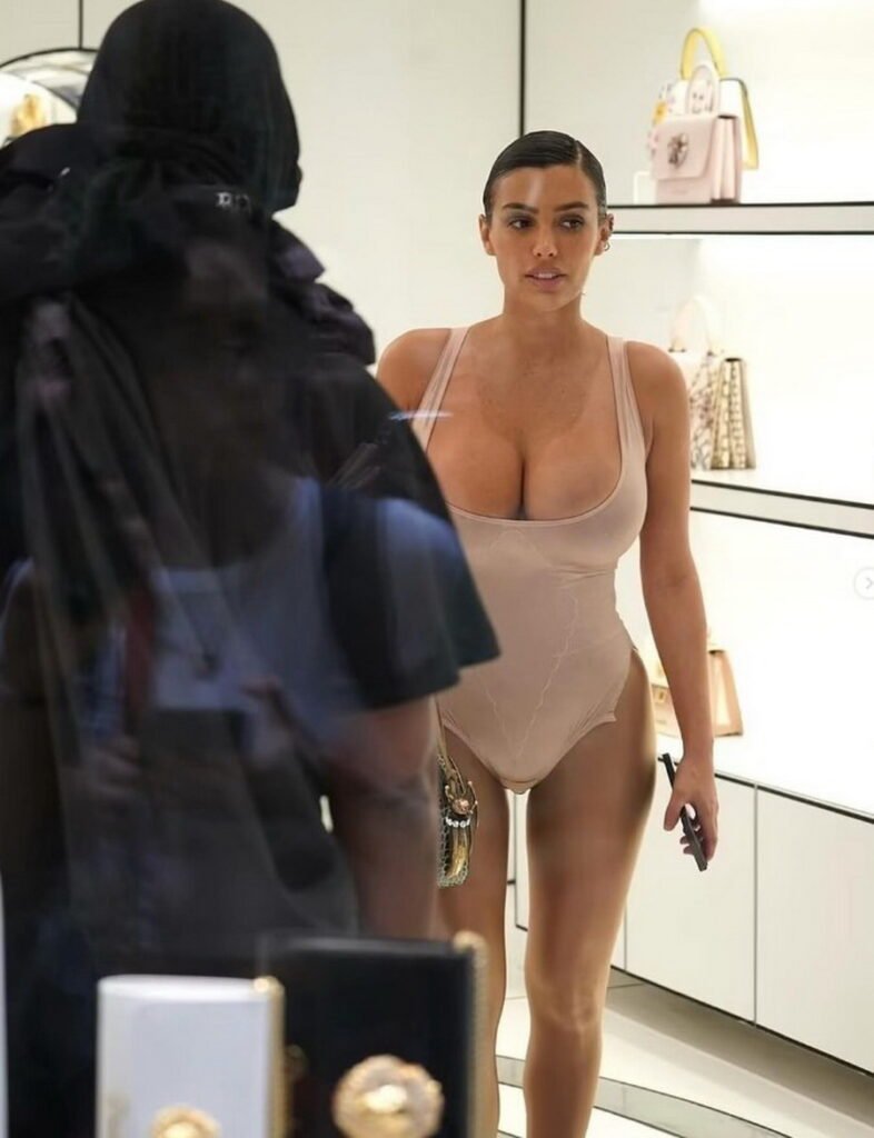 Kanye West's Wife Again In Provocative Styling