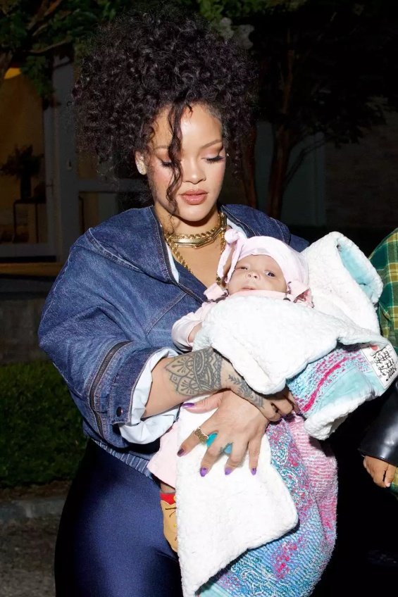 Rihanna And ASAP Rocky Showed Off Newborn Son In An Irresistible Family Photoshoot (See All Photos)