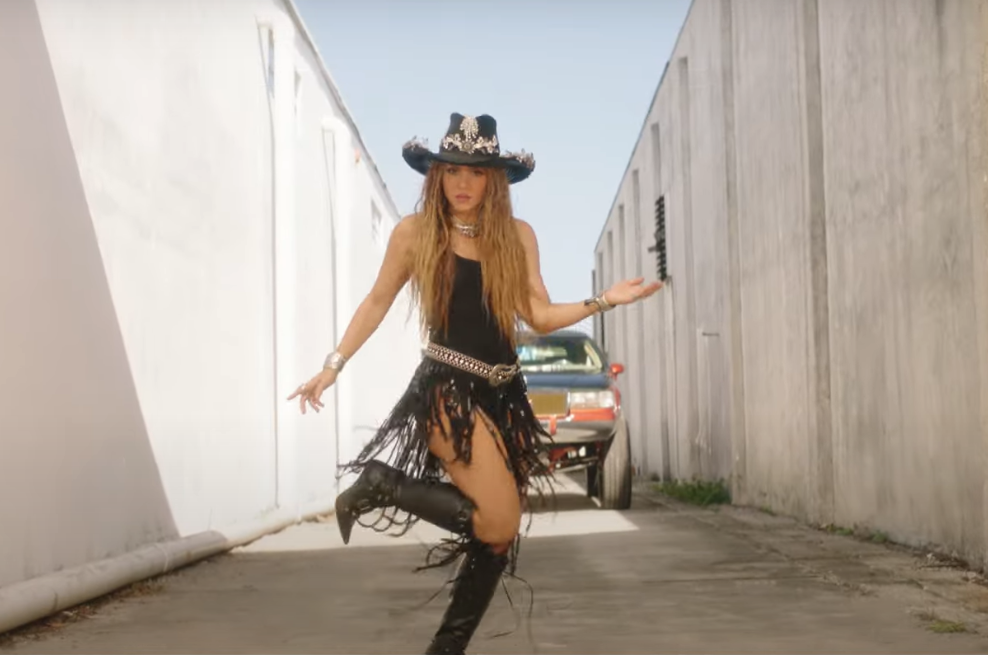 Shakira Is A Cowgirl In The Video For The New Song "El Jefe"