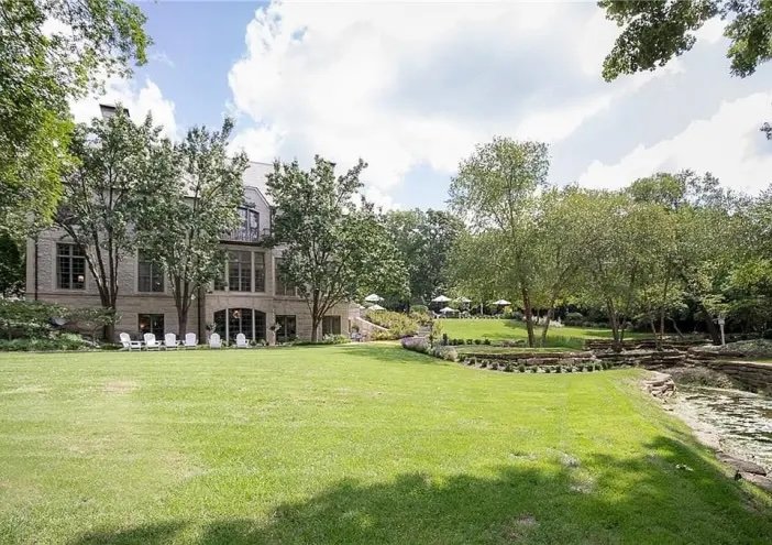 Travis Kelce's New House (Bought Because of Taylor Swift)1
