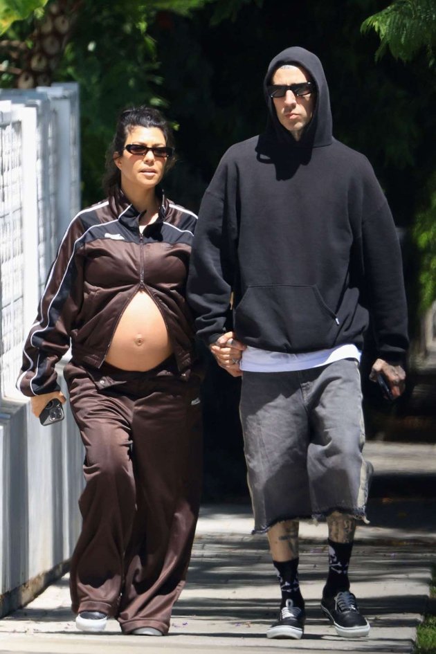 Kourtney Kardashian's Baby Will Only Be Seen By Invitees - Kim Still Not Invited