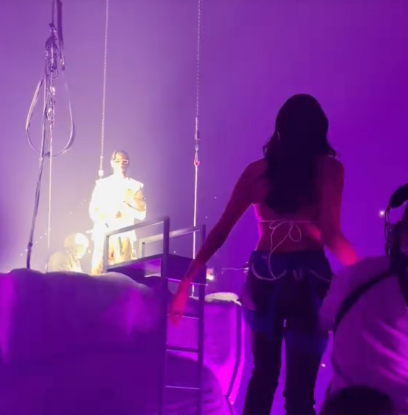 Travis Scott Under Fire for Snubbing Fan Over Her Appearance at Circus Maximus Tour (Video)