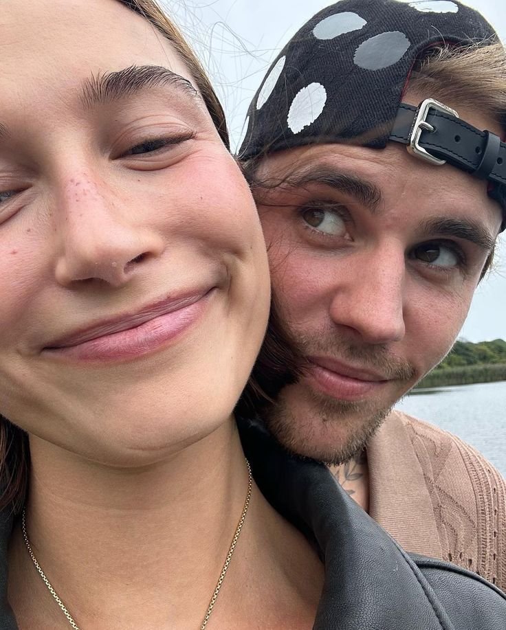 Justin and Hailey Bieber Look So In Love With The Happy Selfies