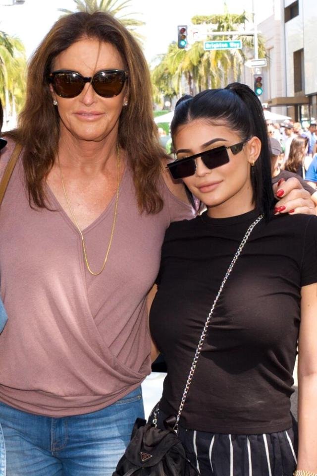 Kylie Jenner Spends $400,000 A Month On Security - According To Caitlyn Jenner