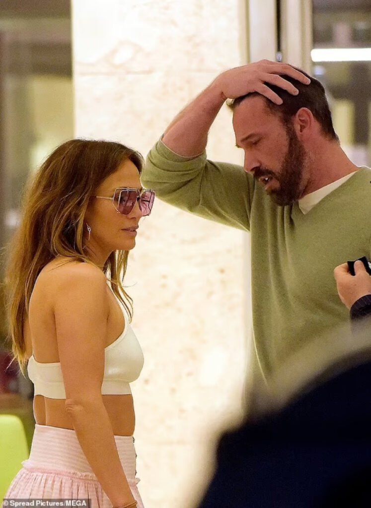 Jennifer Lopez And Ben Affleck Argue In Public During St. Bartholomew Outing