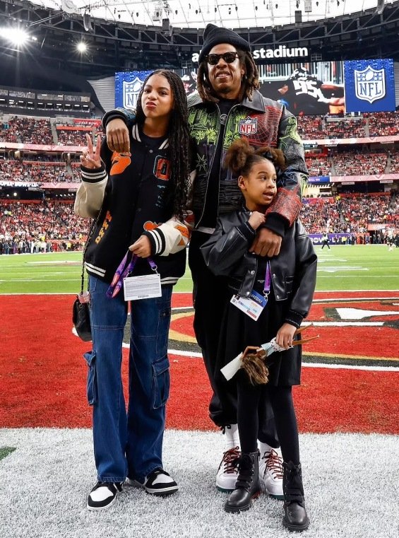 Beyoncé And Jay Z Spotted With Their Two Daughters At The 2024 Super Bowl