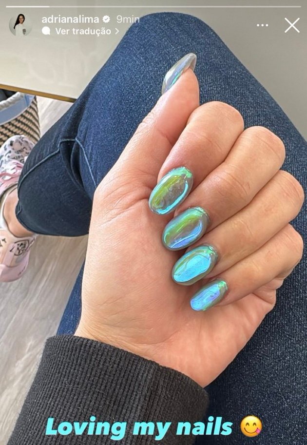 Adriana Lima's Nails Broke The Internet