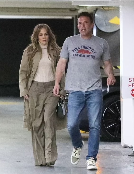 Jennifer Lopez and Ben Affleck End Divorce Rumors with Event Appearance