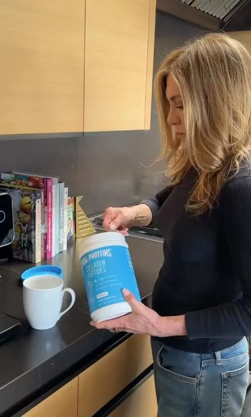 Jennifer Aniston’s Secret for Glowing Skin