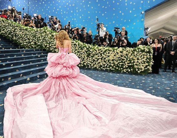 Shakira MET Gala 2025 Style: