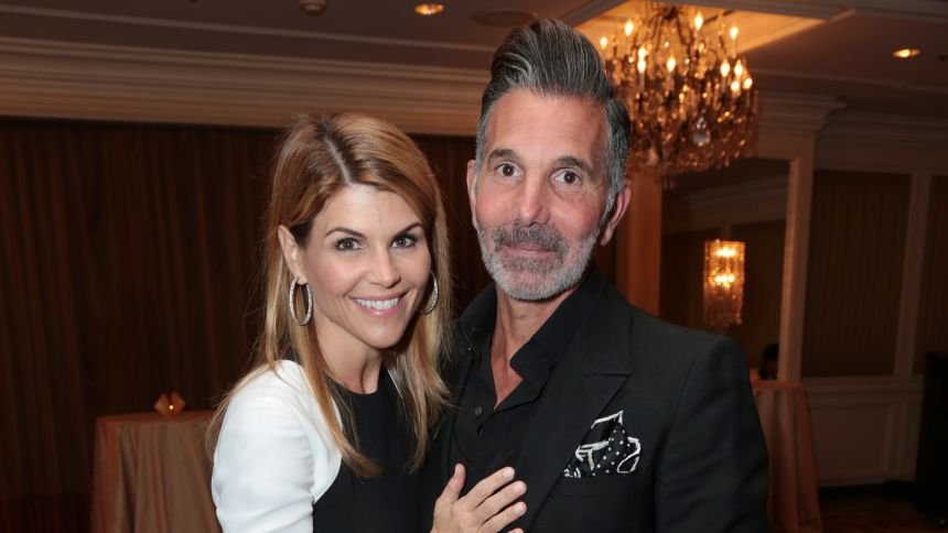 Lori Loughlin and Mossimo Giannulli Separate After Nearly 28 Years of Marriage
