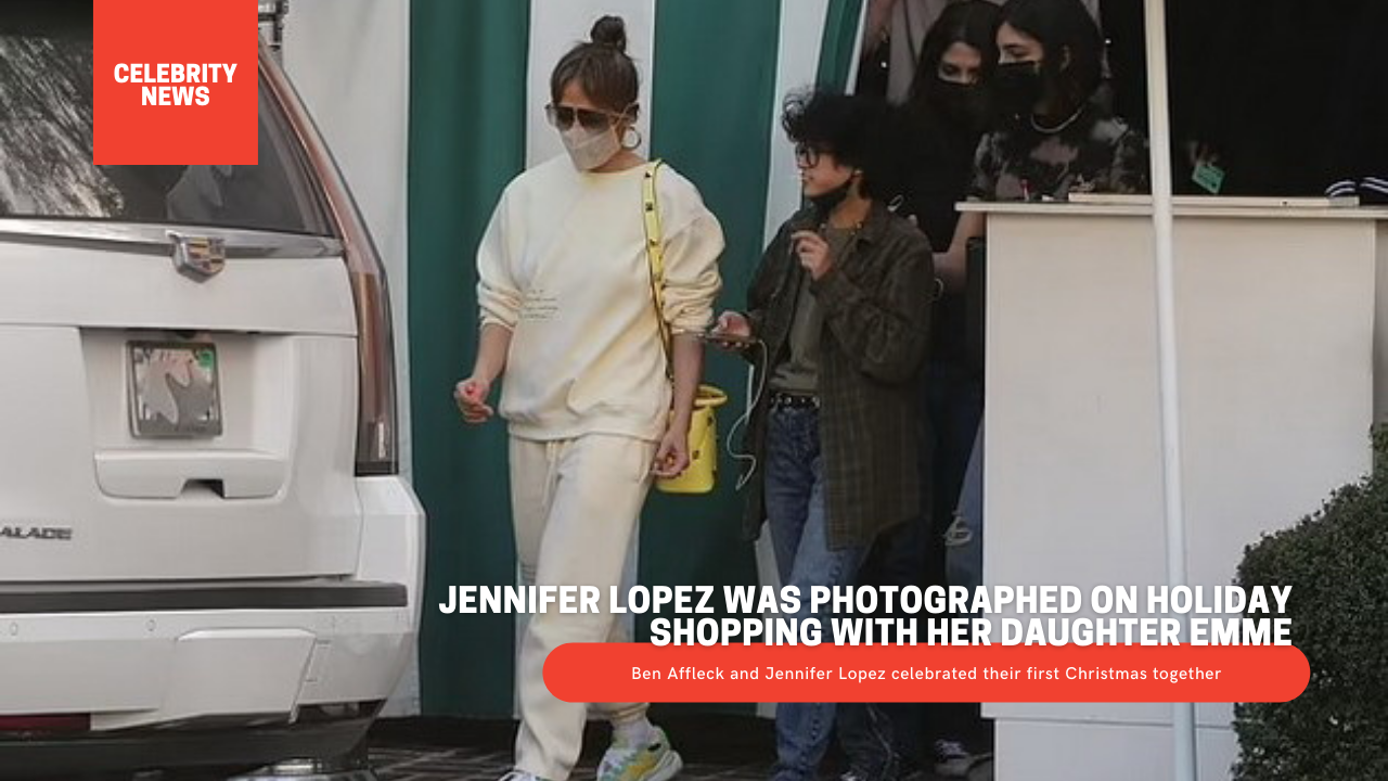 Jennifer Lopez was photographed on holiday shopping with her daughter Emme