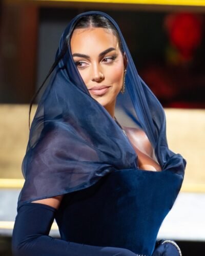 Georgina Rodriguez With A Headscarf At A Ceremony In Saudi Arabia 4663