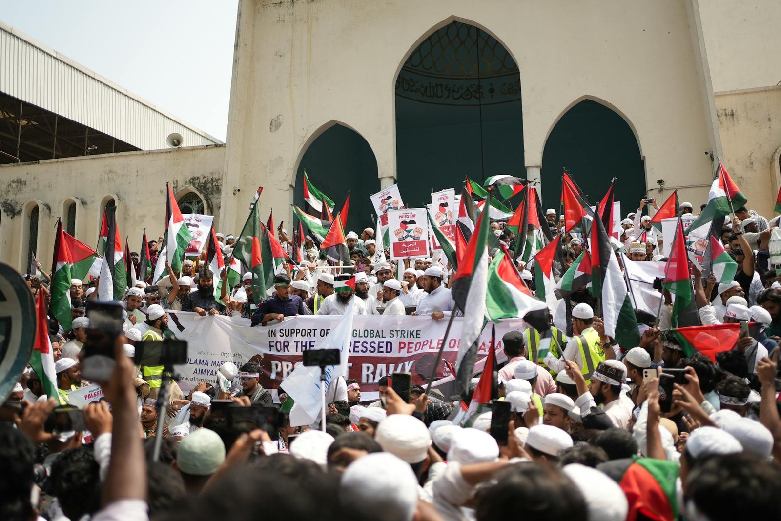 Middle East Peace Summit in Cairo Stalls on Key Security Demands