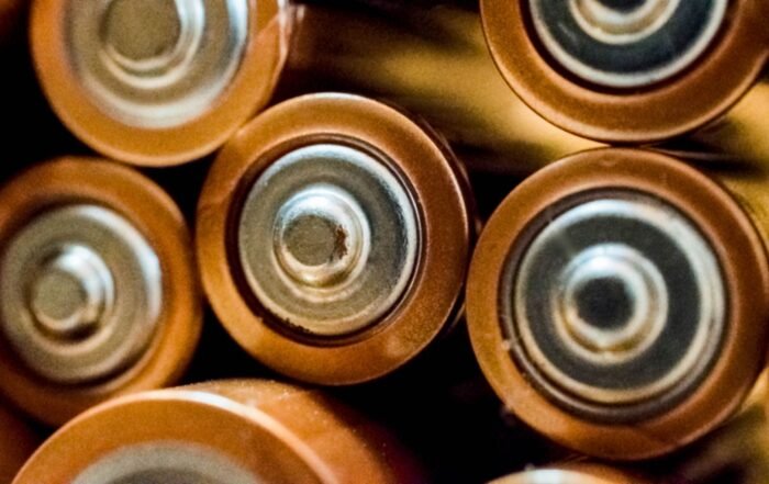 New Battery Technology Breakthrough Premises Revolution in Renewable Energy Storage